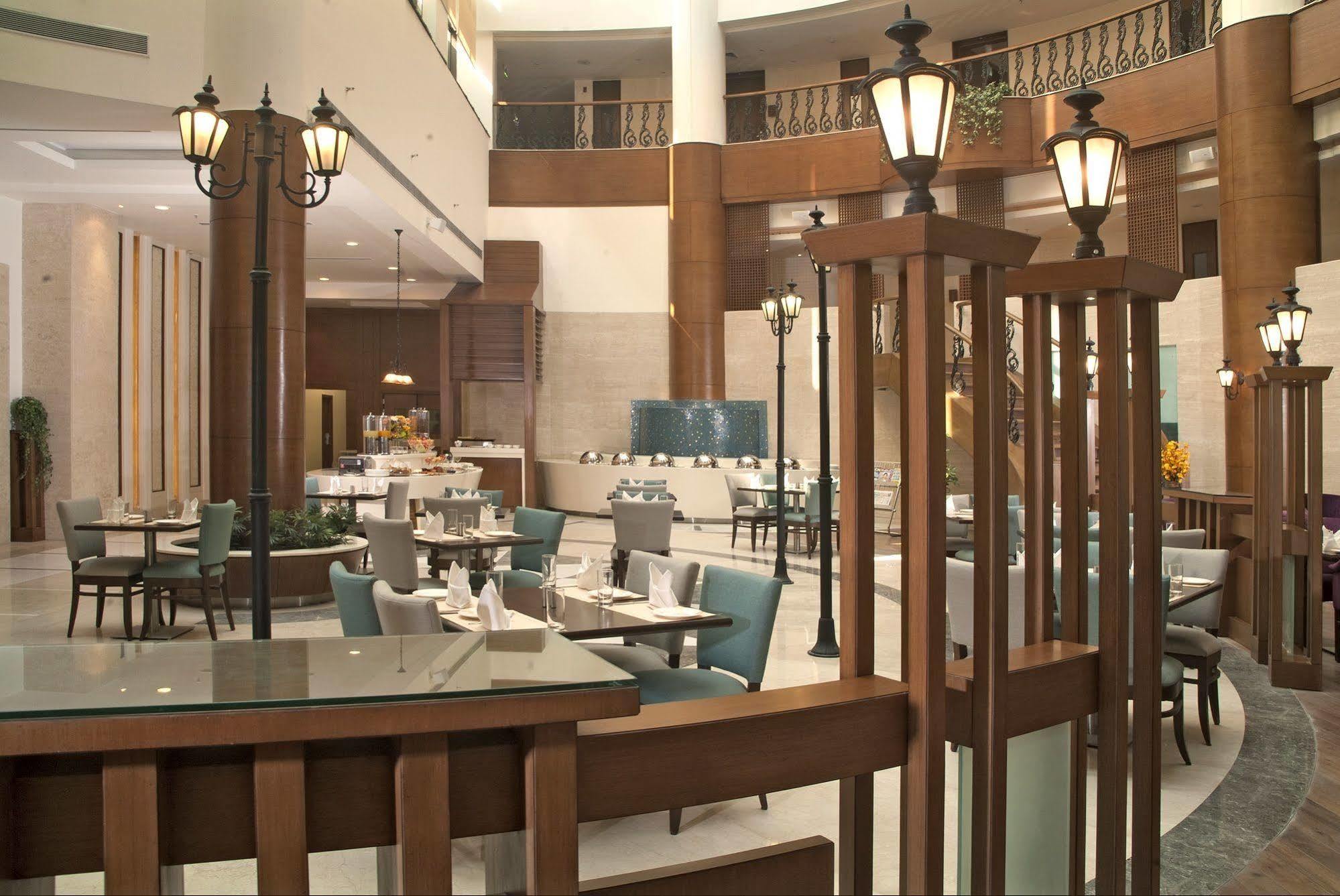 Savoy Hotel 4*